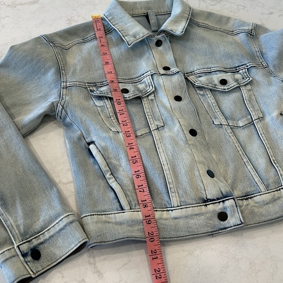 Athleta Double Time Denim Jacket Women’s Small - Picture 12 of 16